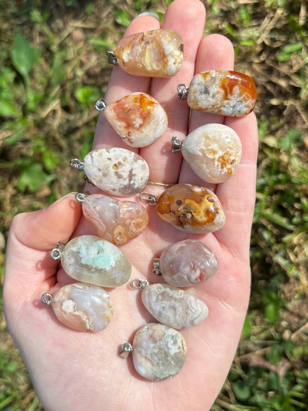 Flower agate pendant